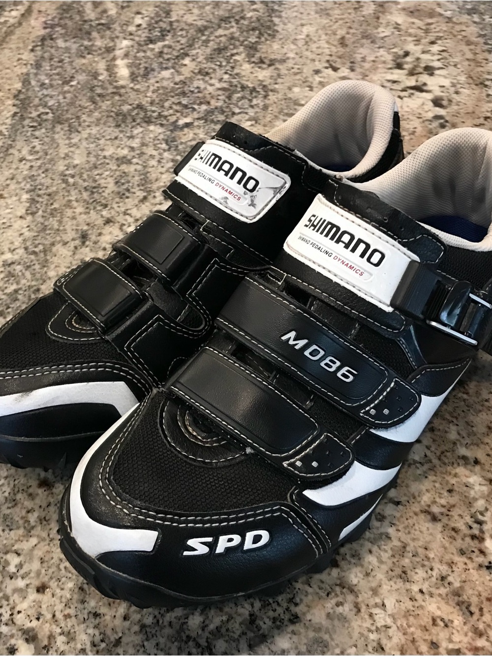 Shimano KiBlack & White SPD Cycling Shoes - M086